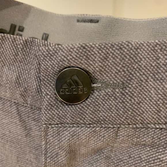 Adidas Short, Size 32, Grey - Picture 11 of 13